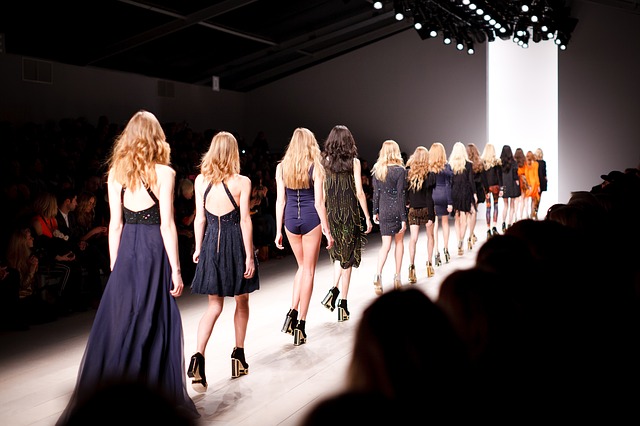 Guide-How-to-organize-a-fashion-show-f